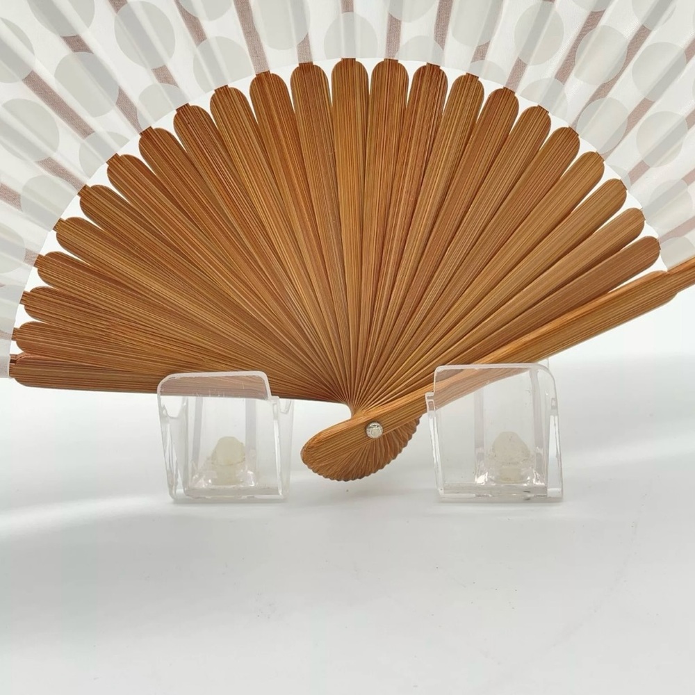 Louis Vuitton White and Brown Fan - Picture 8 of 13